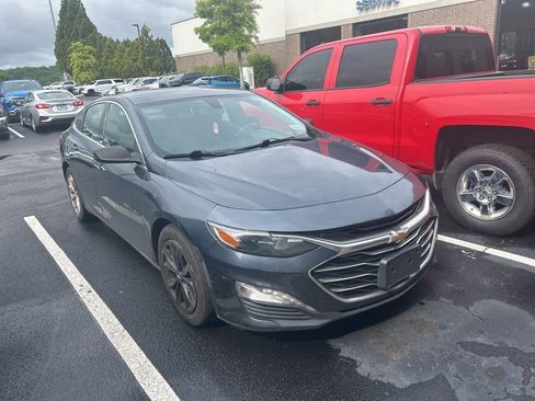 Used 2019 Chevrolet Malibu LT FWD image 1