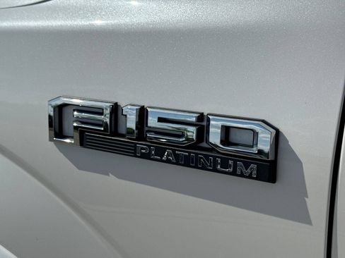 Used 2019 Ford F150 Platinum w/ FX4 Off-Road Package AWD/4WD image 15