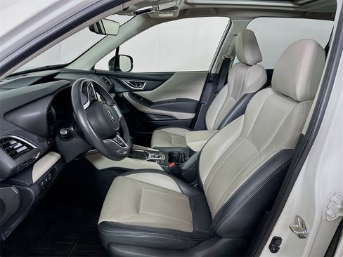 Used 2023 Subaru Forester Limited image 8