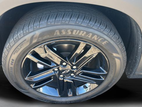 Used 2024 Chevrolet Trax ACTIV w/ Sunroof Package FWD image 9
