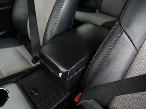Used 2014 Toyota Camry SE FWD image 33