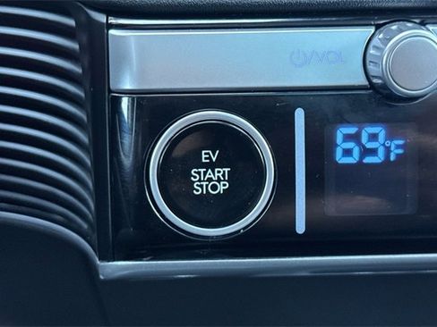 Used 2023 Hyundai Ioniq 5 Limited image 33