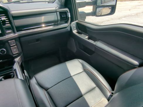 Used 2023 Ford F250 Lariat w/ Chrome Package AWD/4WD image 15