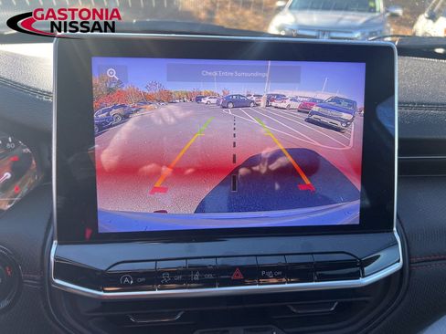 Used 2023 Jeep Compass Trailhawk image 43