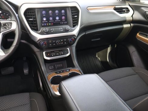 Used 2023 GMC Acadia SLE w/ Driver Convenience Package image 13