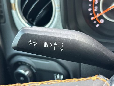 Used 2025 Jeep Wrangler Sahara image 36