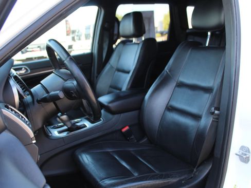 Used 2018 Jeep Grand Cherokee Limited RWD image 18