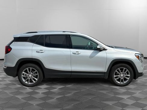 Used 2022 GMC Terrain SLT w/ Tech Package AWD/4WD image 6