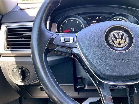 Used 2018 Volkswagen Atlas SEL FWD image 24