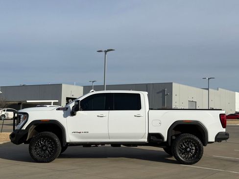 Used 2021 GMC Sierra 3500 AT4 w/ AT4 Premium Plus Package image 4