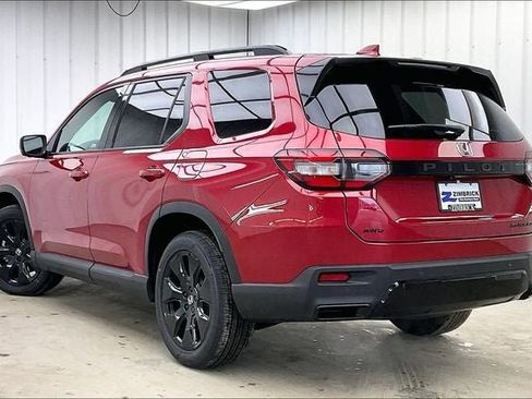 New 2026 Honda Pilot Black Edition image 5