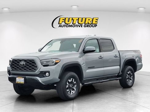 Used 2020 Toyota Tacoma TRD Off-Road w/ TRD Premium Off Road Package RWD image 5
