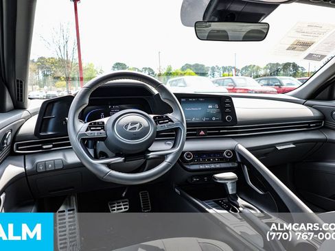 Used 2025 Hyundai Elantra Sport FWD image 27