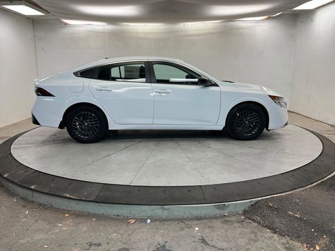 New 2026 Nissan Sentra SV image 6