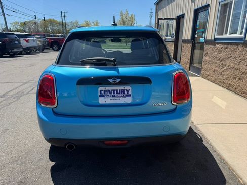 Used 2017 MINI Cooper 4-Door Hardtop FWD image 8