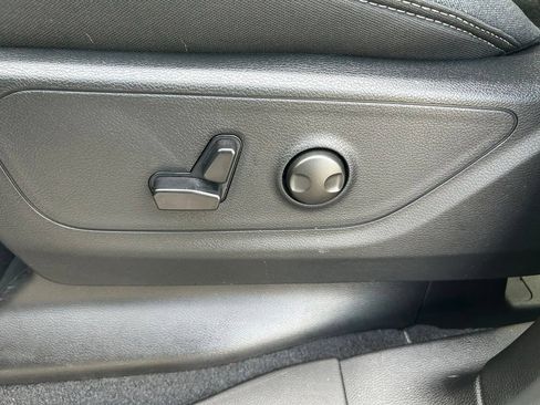 Used 2025 RAM 1500 Big Horn RWD image 38