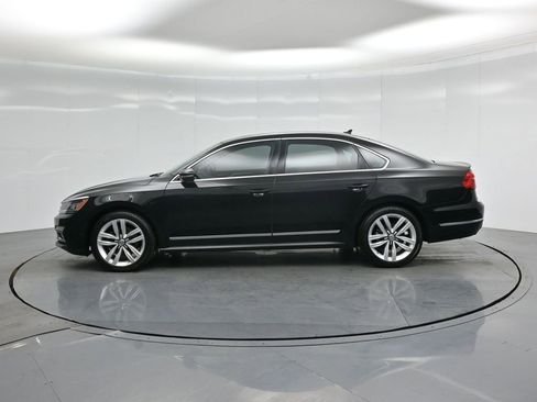 Used 2016 Volkswagen Passat 3.6 SEL Premium image 27