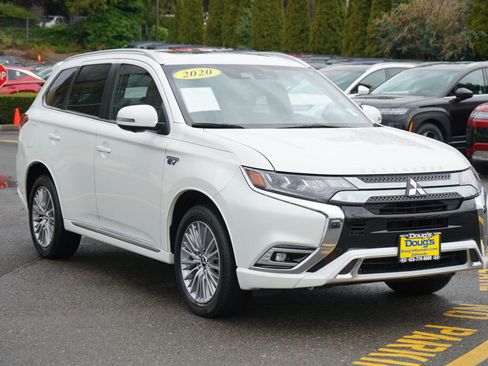 Used 2020 Mitsubishi Outlander GT image 3