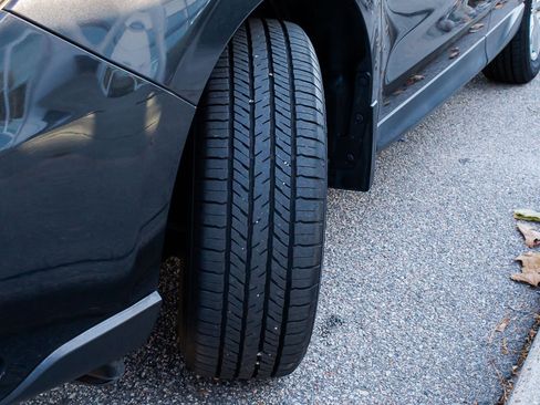 Used 2015 Subaru Forester 2.5i Limited w/ Popular Package #1 image 9