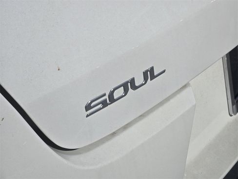 New 2025 Kia Soul S image 7