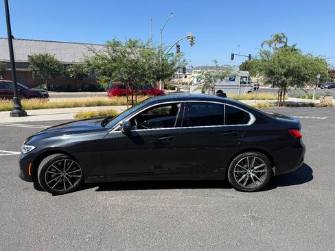 Used 2019 BMW 330i Sedan w/ Convenience Package RWD image 4