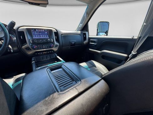 Used 2017 GMC Sierra 3500 Denali w/ Duramax Plus Package AWD/4WD image 24