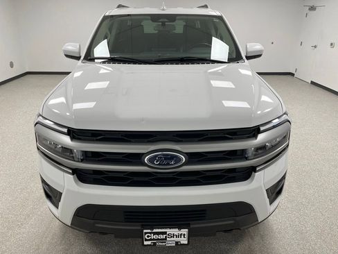 Used 2024 Ford Expedition Max XLT AWD/4WD image 3