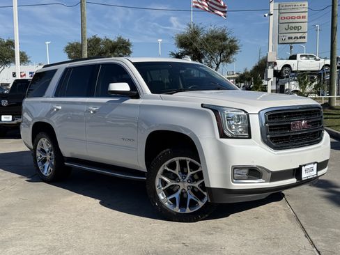 Used 2018 GMC Yukon SLT w/ HD Trailering Package image 2