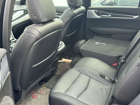 Used 2024 Cadillac XT6 Sport w/ Technology Package AWD/4WD image 11