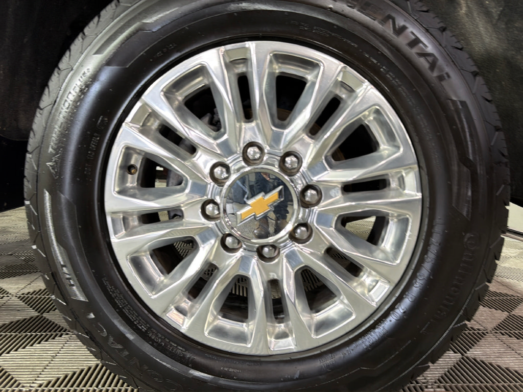 Used 2022 Chevrolet Silverado 2500 High Country w/ Technology Package AWD/4WD image 39