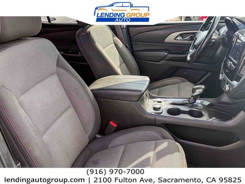 Used 2023 Chevrolet Traverse LT FWD image 15