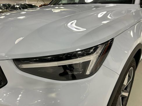Certified 2026 Volvo XC40 B5 Plus AWD/4WD image 7
