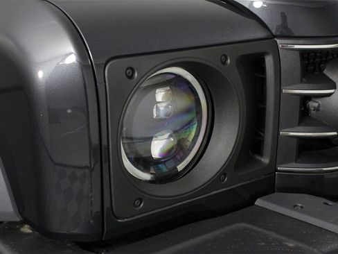 Used 2024 INEOS Grenadier Fieldmaster Edition image 22