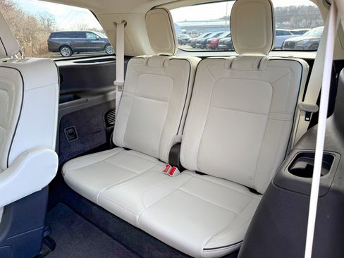 Used 2023 Lincoln Aviator Black Label Grand Touring image 21