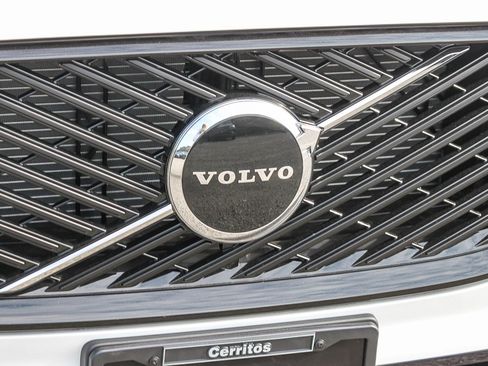 New 2026 Volvo XC60 B5 Core image 5