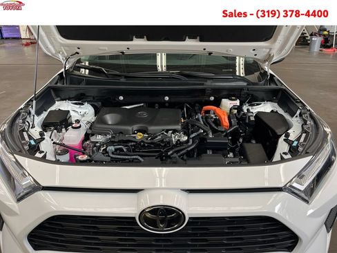 Certified 2025 Toyota RAV4 XLE AWD/4WD image 23