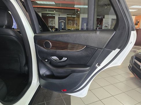 Used 2018 Mercedes-Benz GLC 300 image 16
