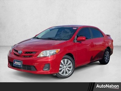 Used 2012 Toyota Corolla LE image 1