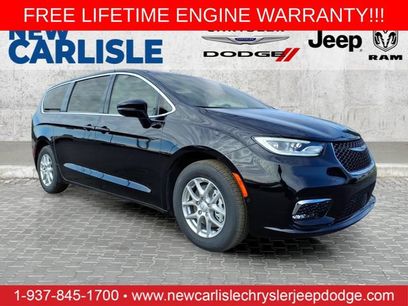 New 2026 Chrysler Pacifica Select