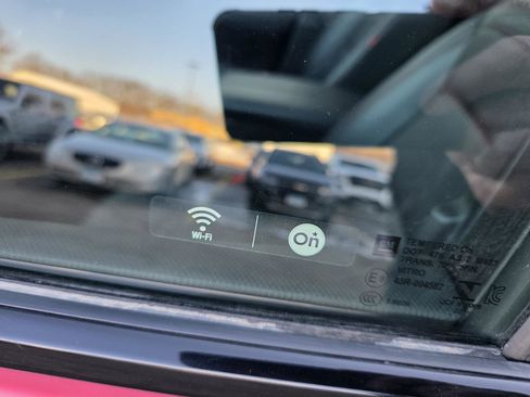 Used 2023 Chevrolet Equinox RS w/ RS Leather Package image 29