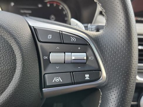 Used 2023 Genesis G70 2.0T w/ Sport Prestige Package RWD image 24