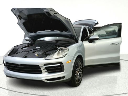 Used 2023 Porsche Cayenne Coupe AWD/4WD image 10