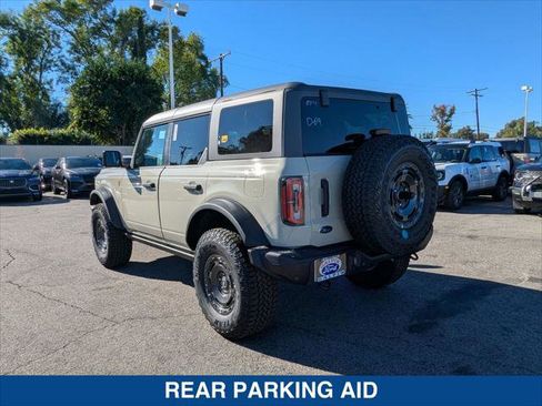 New 2025 Ford Bronco Badlands w/ Sasquatch Package image 3