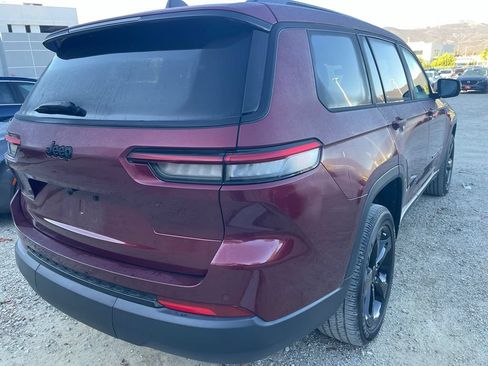 Used 2025 Jeep Grand Cherokee L Laredo RWD image 10