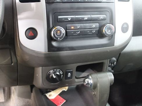Used 2018 Nissan Frontier SV AWD/4WD image 18