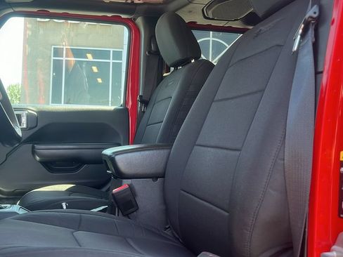 Used 2021 Jeep Wrangler Unlimited Rubicon AWD/4WD image 10