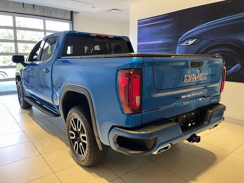 Used 2024 GMC Sierra 1500 AT4 w/ Technology Package AWD/4WD image 8