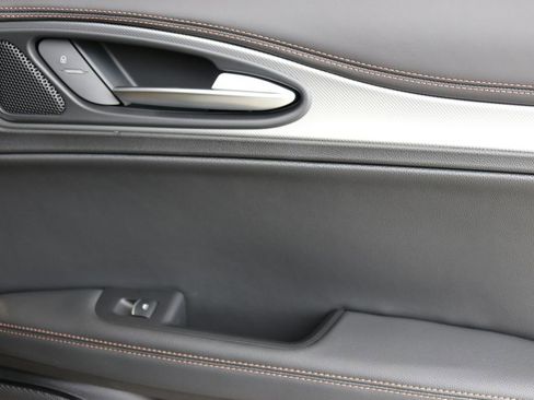 New 2025 Alfa Romeo Stelvio Sprint image 32