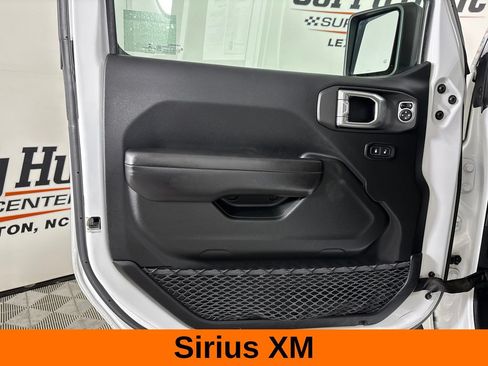 Used 2020 Jeep Gladiator Sport w/ Quick Order Package 24S AWD/4WD image 10