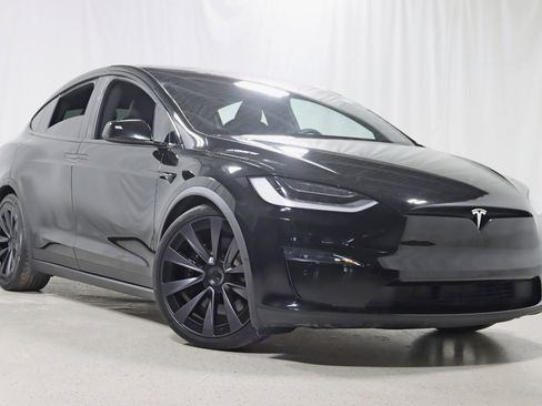 Used 2022 Tesla Model X Plaid image 7